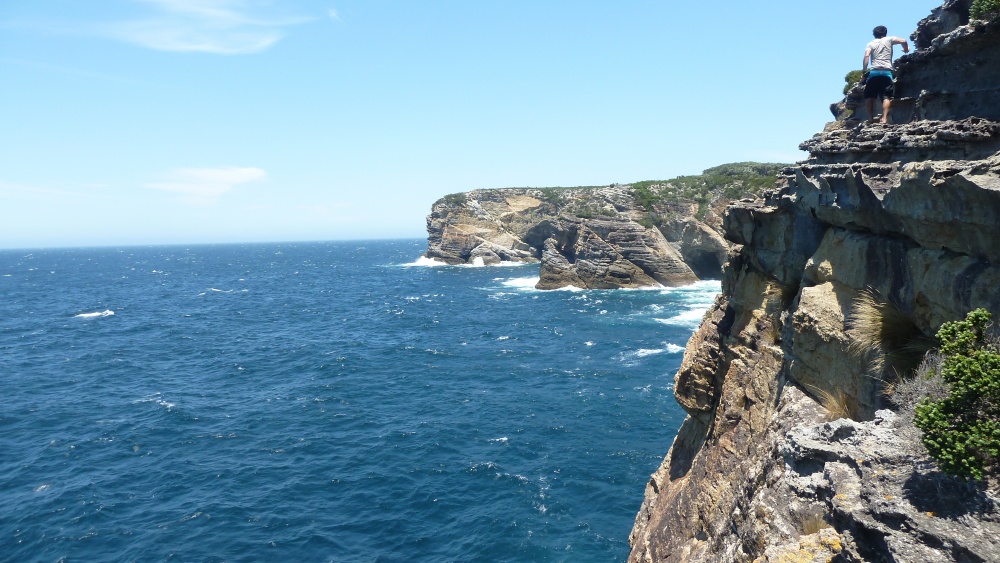 Climbing cliff flav